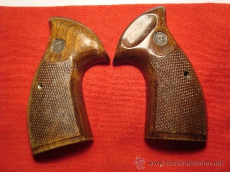 Hola, pues como dice el tema, estoy interesado en comprar unas cachas de madera, a ser posible originales 70