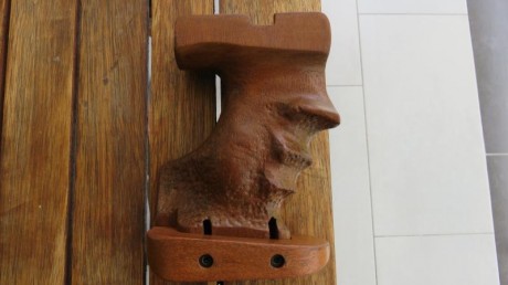 Vendo cacha anatómica para pistola HAMMERLI 280 talla M/L o incluso menos ya que es regulable yo tengo 02