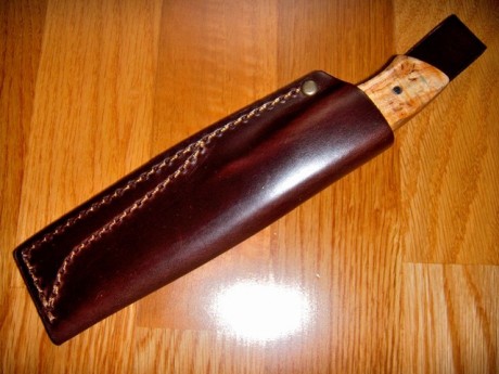 Cuchillo Enzo Trapper 95, en acero D2, completamente nuevo, con cachas en madera de abedul rizado tratado 02