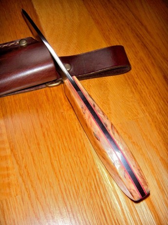 Cuchillo Enzo Trapper 95, en acero D2, completamente nuevo, con cachas en madera de abedul rizado tratado 00
