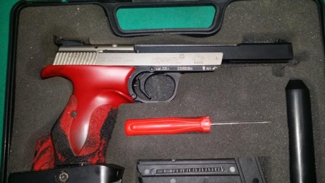 Vendo pistola Hammerli X esse sport prácticamente nueva, no ha tirado más de dos cajas de munición esta 00