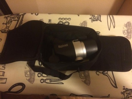 Poco uso, ideal para tiro o campo.
- Zoom 15–45x zoom
- Trípode compacto incluido
- Acople para ventanilla 02