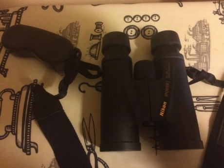 En muy buen estado, con funda, tapas, resistente al agua.  Ideal para tiro y campo.
 VENDO POR 150€ SOLO 02