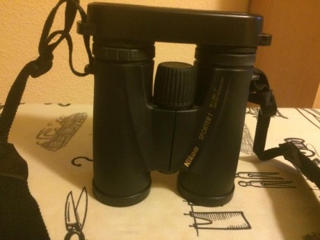En muy buen estado, con funda, tapas, resistente al agua.  Ideal para tiro y campo.
 VENDO POR 150€ SOLO 01