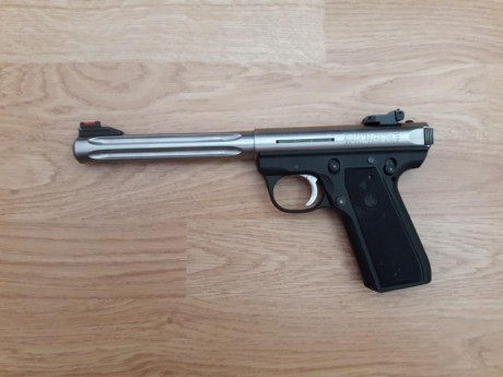 Después de adquirir por este foro esta preciosa Ruger Mark III, vi que no funcionaba muy bien y ya que 21