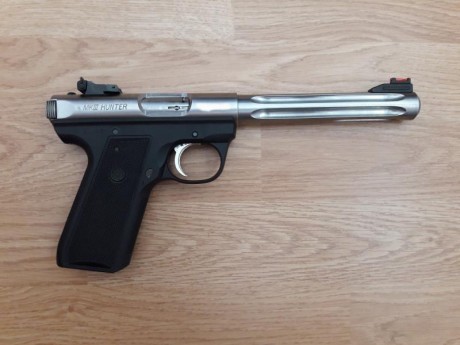 Después de adquirir por este foro esta preciosa Ruger Mark III, vi que no funcionaba muy bien y ya que 20