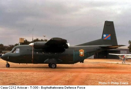 Indagando por ahí he encontrado información e imágenes de aviones españoles sirviendo en destinos poco 160