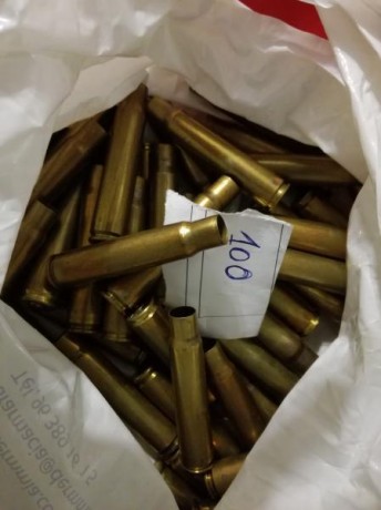 Se venden 100 vainas con un solo tiro. Algunas están desempistonadas.
20 euros con gastos de envío incluido 00