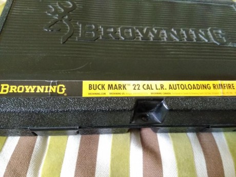 Por dejar tiro vendo todas mis BuckMark calibre .22lr con estuche original y empuñadura original así como 12