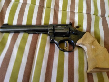 Por dejar tiro vendo todas mis BuckMark calibre .22lr con estuche original y empuñadura original así como 101