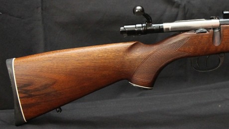 VENDIDO - Borrar el hilo. 

Vendo rifle Luger L99 calibre 30-06
- Longitud: 111 cm.
- Peso: 3.3 Kg.
- 60