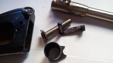 Vendo mi Llama Extra del calibre 9mm.Largo.
Guiada con licencia F.
El arma se encuentra en Zaragoza.
Dispone 12