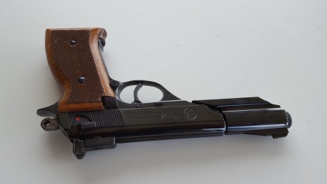 Un compañero vende esta astra constable
Esta en coruña si se recoje en mano se descuenta el porte
La pistola 10