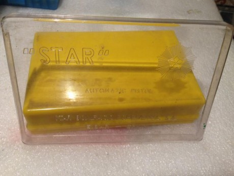 Vendo caja para pistolas Star Dk/DKL, va con el librito del modelo DK, todo ello 30 euros . La caja en 02