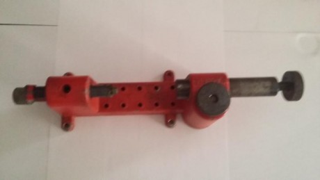 Vendo recortador vainas de la marca HORNADY con PILOT cal. 30 incluido por 65 euros
Regalo 20 vainas cal. 01