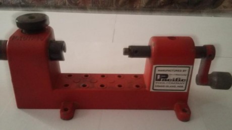 Vendo recortador vainas de la marca HORNADY con PILOT cal. 30 incluido por 65 euros
Regalo 20 vainas cal. 00