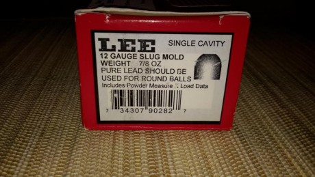Hola.Vendo este molde de la casa Lee para balas de escopeta del 12.Esta prácticamente nuevo.Solo lo he 00