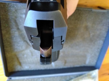 Vendo H&K USP Compact calibre 9mm Para. en excelente estado. La compré por tener una H&K USP como 22