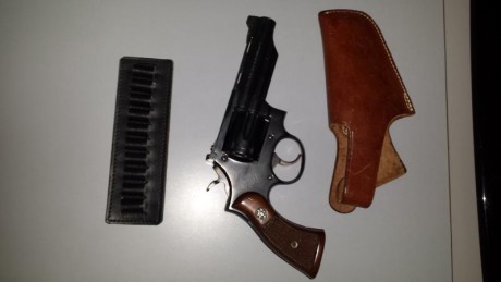 Buenas vendo mi revolver llama 4 pulgadas por 95 euros con funda y cartuchera se encuentra en manresa 00