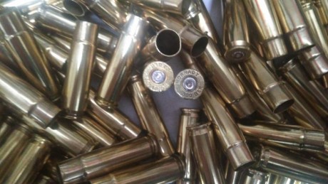 Lo dicho, vendo 110 vainas del 300 Blackout de marca Hornady de un solo tiro, se venden limpias pero sin 01