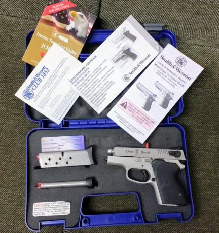Se vende Smith Wesson CS9 Chief's Special. Guiada en "F" tiene maletín original, dos cargadores, 00