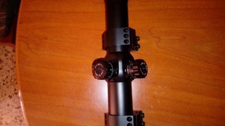 vendo visor visionking 8x48x65 IR tubo de 35 mlm, anillas incluidas para carril de 11 esta completamente 12