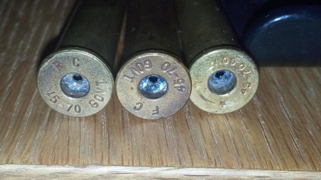 Vendo 105 vainas del 45 70, tienen dos tiros PN y sin crimpar. Un poco oscuras ya que solo las limpio 00