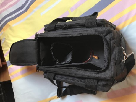 Vendo bolso maletín para pistola con varios compartimentos para cargadores, munición etc.
Está como nuevo 01