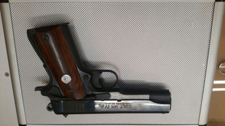 Vendo pistola Colt 1911 mod. Commander , calibre 9 parabellum , muy buen estado , chachas seleccionadas 00