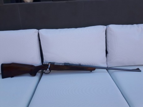 Vendo lote de 2rifles: 1) Santa Bárbara mod. Luxe, 7 mmRM, estado muy bueno, madera al aceite, cantonera 00