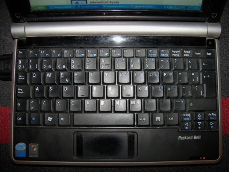 Pues es que tengo una pequeña consulta-problemilla. Quiero conectar mi portátil a la tv de plasma. He 81