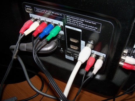 Pues es que tengo una pequeña consulta-problemilla. Quiero conectar mi portátil a la tv de plasma. He 80