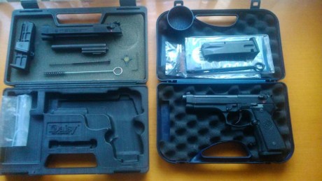 Vendida, se puede cerrar, gracias.

Vendo Beretta 92 FS 9 mm y el kit del 22 LR. 2 estuches. Estuche original 02