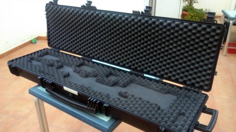 Un compañero y amigo del club vende una maleta para rifle o carabina marca "Explorer cases". 02