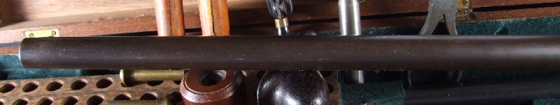 Bueno, otra bateria de fotos para que os fijeis en como hay que hacer un estuche para un rifle . . . 20