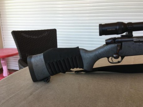 Buenos días 

Vendo weatherby mark V ultraletweig sintético del 257 weat cañón acanalado e inoxidable 01