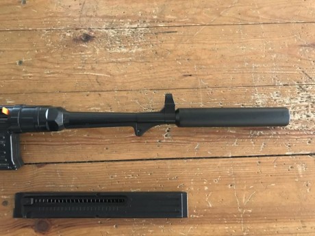 Mas fotos en el ultimo mensaje.Se vende réplica de subfusil MP40 en calibre .22LR
El vendedor es un amigo 141