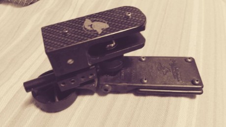 Vendo funda de extracción rápida Ghost para la pistola Sig Sauer P226, usada pero esta en perfectas condiciones 00