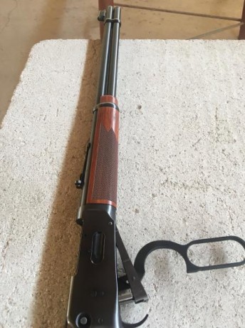 En perfdecto estado, como veis en las fotos. Tengo municion Hornady
Estoy en Madrid, no envio rifle sin 02