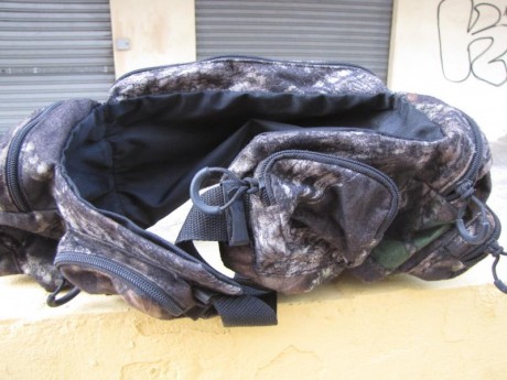 VENDO RIÑONERA CAMO  POR 18 EUROS CON PORTES PAGADOS.
WASAT 660626202. :clint: 01