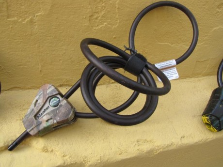 VENDO LOTE DE CANDADOS PITÓN Y GORILA DE CABLE DE ACERO TRENZADO, COMPRADOS EN U.S.A, UNOS NUEVOS Y OTROS 00
