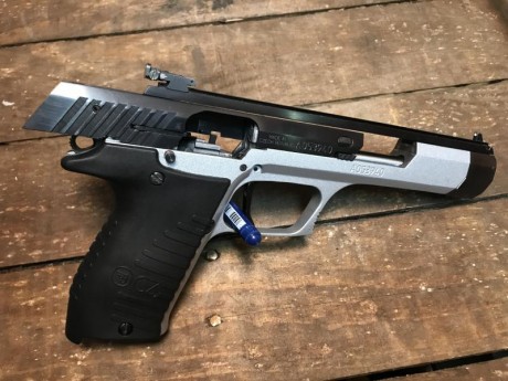 Se vende CZ 122 sport 22LR con dos cargadores y maletín de transporte.
Se encuentra en Madrid y esta guiada 11