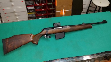 Vendo sauer 303 del calibre 300 wm ,muy buen estado con muy pocos tiros. El rifle en su maletín, con el 00