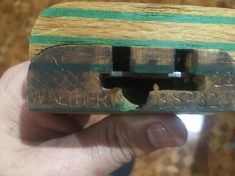 Hola vendo empuñadura para pistola gps laminada 60€ 40