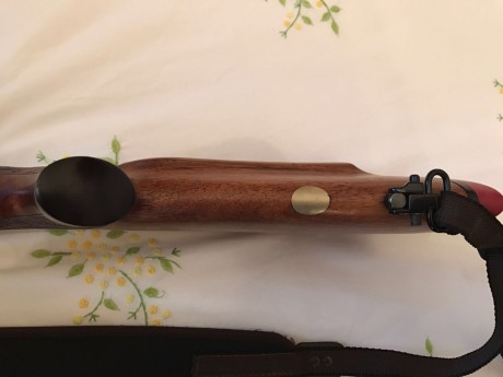 Buenas tardes:

Mi hermano y yo ponemos a la venta el rifle arriba reseñado por exceso de armas. El estado 12