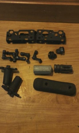 Tapón tubo limpieza/soporte bayoneta 20 €
Caja de disparo 25 €
Selector 10 €
Juego feminela 5 €
Bocacha 01