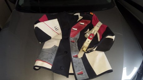 Hola por no dar uso vendo este lote.
Paso mas fotos e información por WhatsApp sin compromiso.
Chaqueta 00