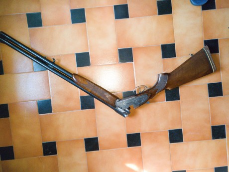 Vendo por hacer hueco 3 escopetas que no uso para nada, antes me entretenia en restaurarlas pero ahora 01