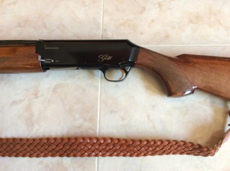 Pongo a la venta esta estupenda escopeta del 12. La/el que la conozca, sabe de qué arma estamos hablando. 01