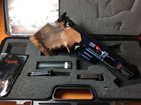 VENDO PISTOLA PARDINI SP RAPID FIRE de Septiembre del 2015 en perfecto estado. Con cacha NILL ( puesta 12